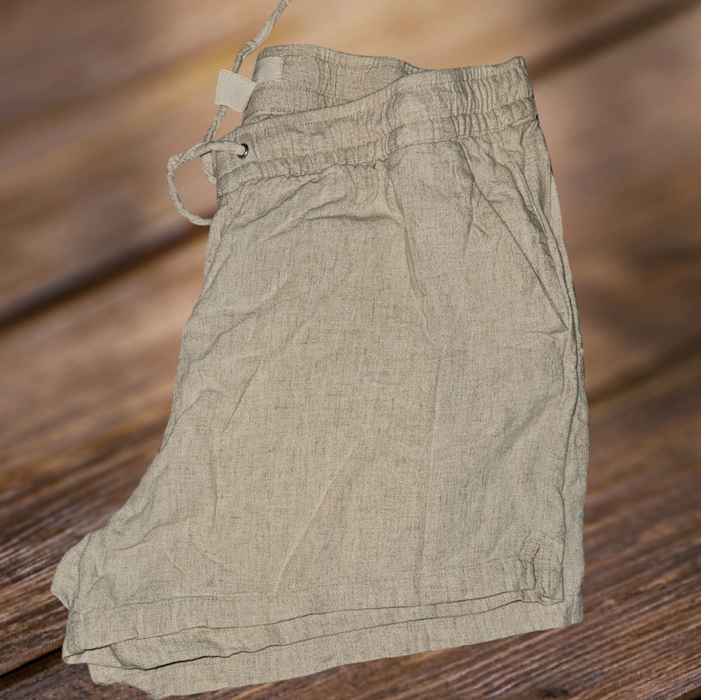 H&M Linen Shorts - Picture 2 of 3
